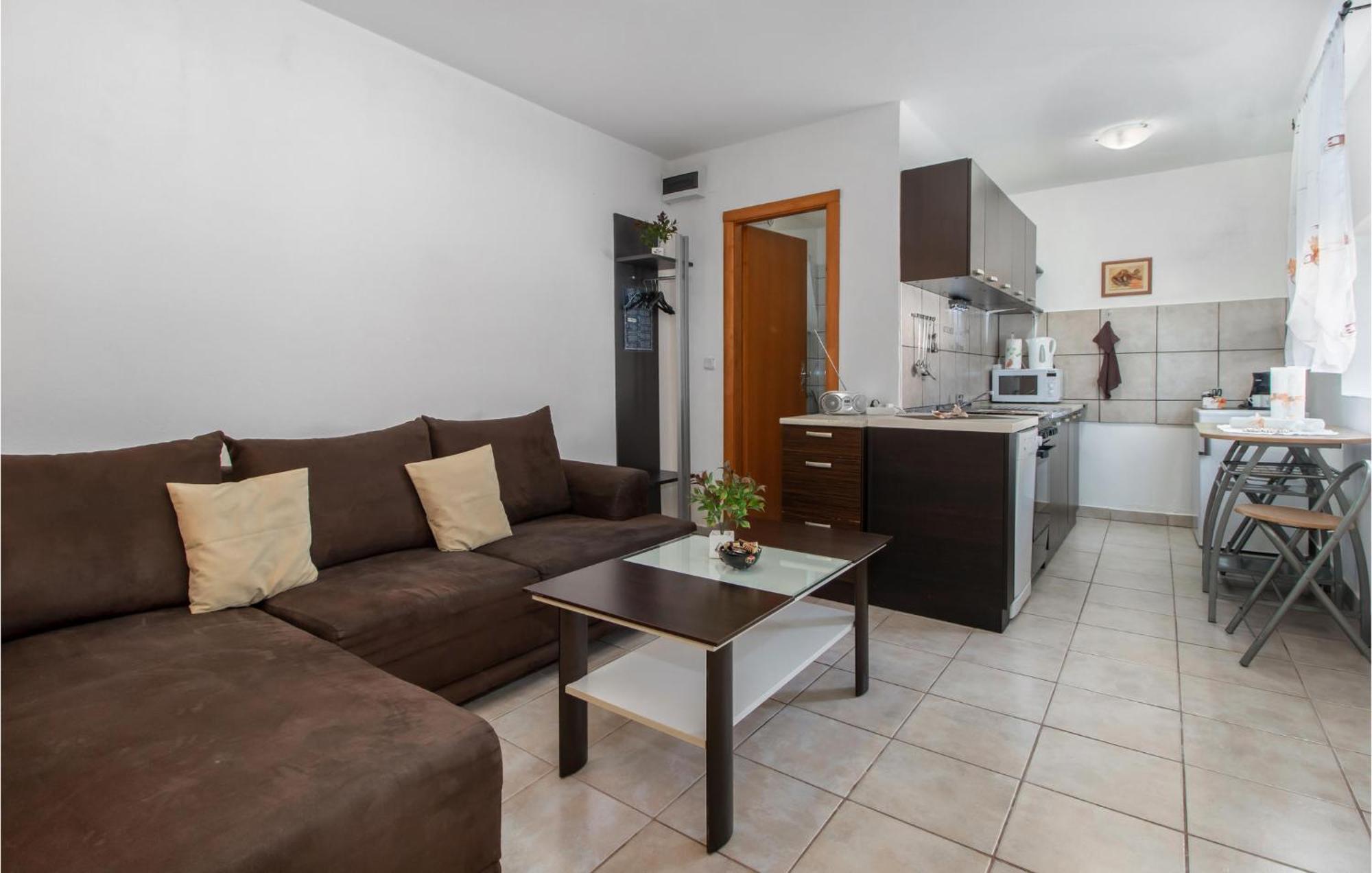 Nice Apartment In Smrika With Kitchen Exterior photo