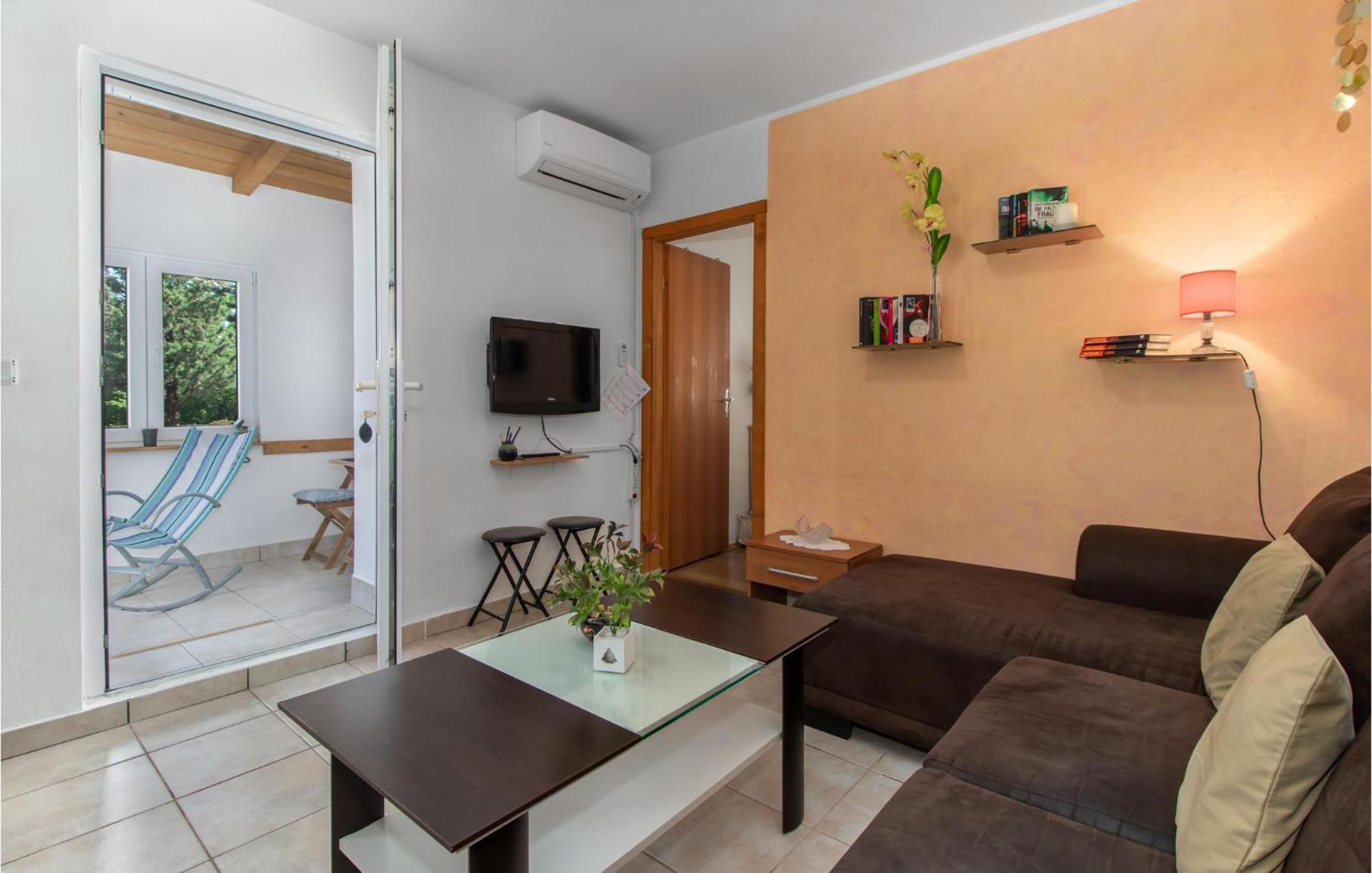 Nice Apartment In Smrika With Kitchen Exterior photo