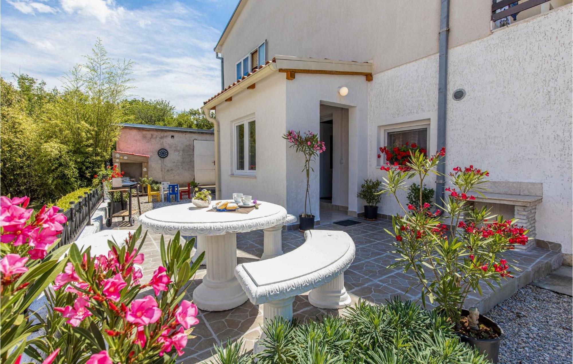 Nice Apartment In Smrika With Kitchen Exterior photo
